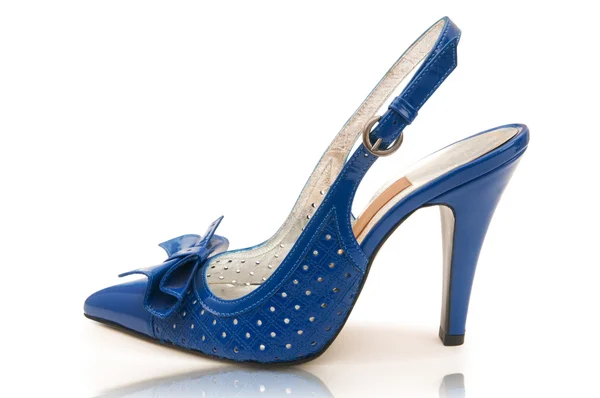 Elegantes zapatos azules en el blanco — Foto de Stock