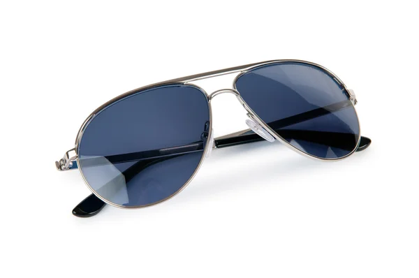 하얀 색안경으로 분리되어 있는우아 한 선글라스 — 스톡 사진