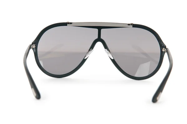 Elegantní sluneční brýle izolované na bílém — Stock fotografie