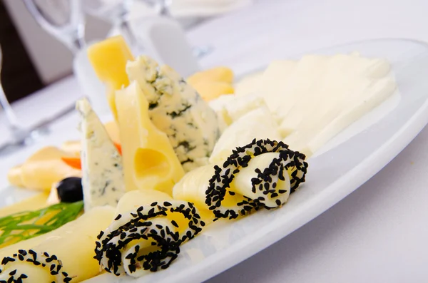 Bandeja de queso con selección —  Fotos de Stock