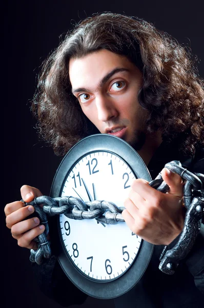 Conceito de tempo com homem e relógio — Fotografia de Stock