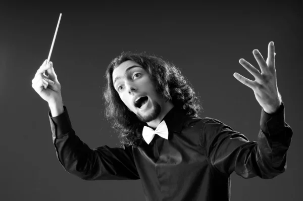 Musikkonzept mit leidenschaftlichem Dirigenten — Stockfoto
