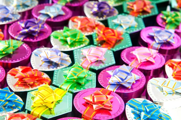 Muchas cajas de regalo coloridas — Foto de Stock