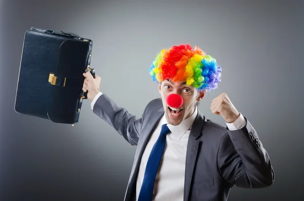 Homme d'affaires clown dans le concept drôle d'entreprise — Photo