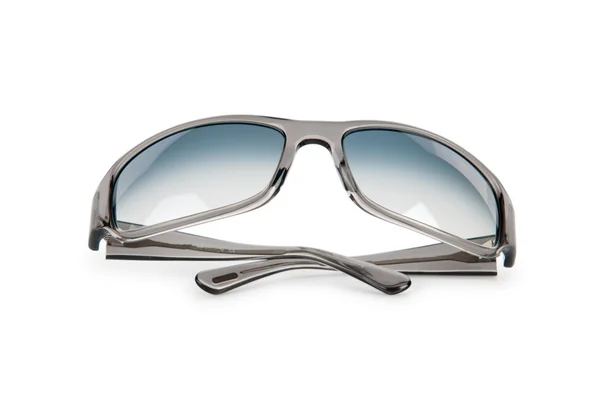 Elegantní sluneční brýle izolované na bílém — Stock fotografie