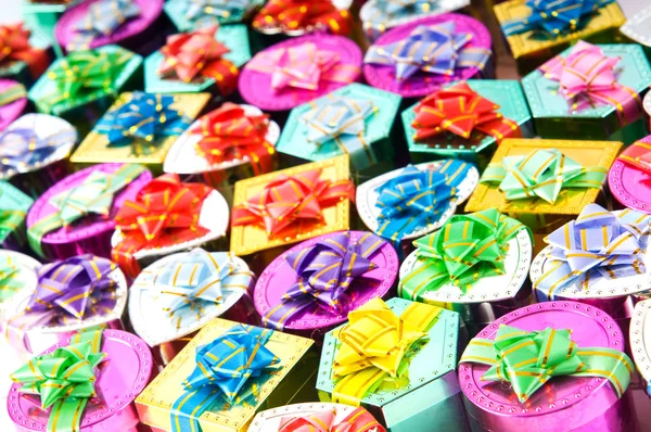 Muchas cajas de regalo coloridas —  Fotos de Stock