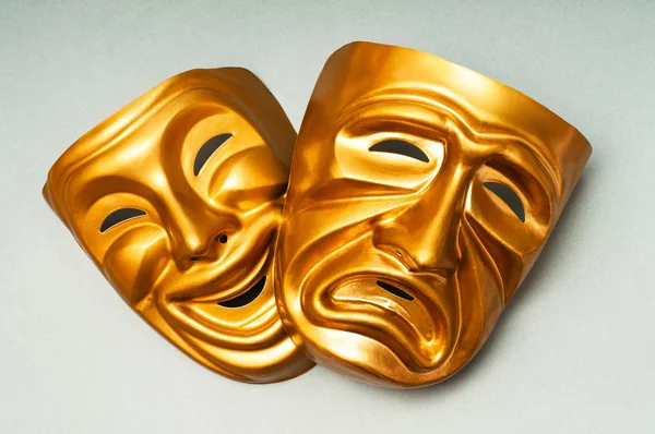 Máscaras con el concepto de teatro — Foto de Stock