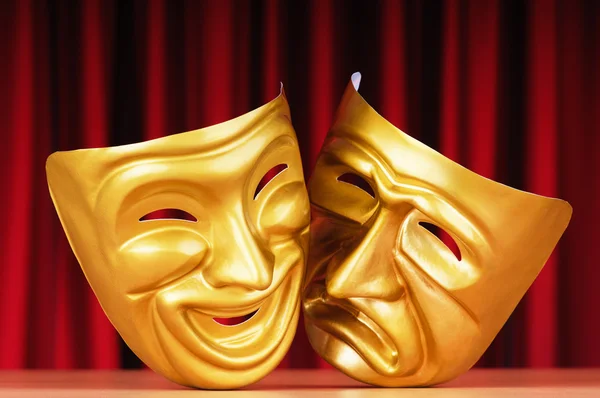 Masques avec le concept de théâtre — Photo