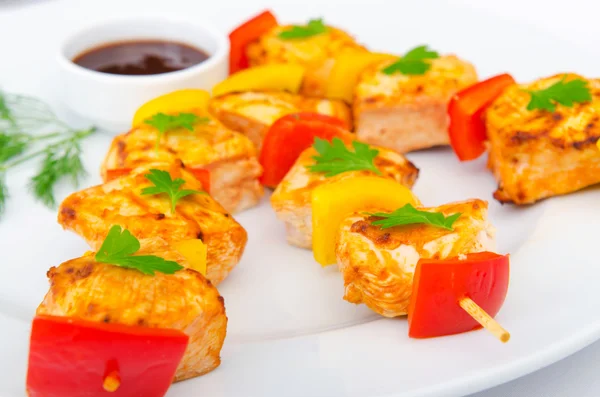 Chicken kebab on skewers — Stock Photo, Image