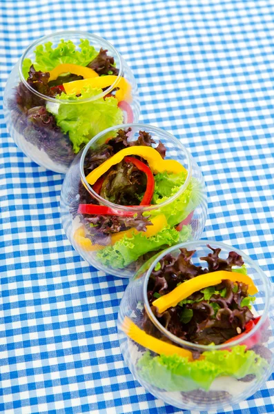 ボウルで健康的なサラダ — ストック写真