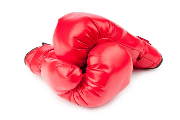 Червоні боксерські рукавички ізольовані на білому — стокове фото