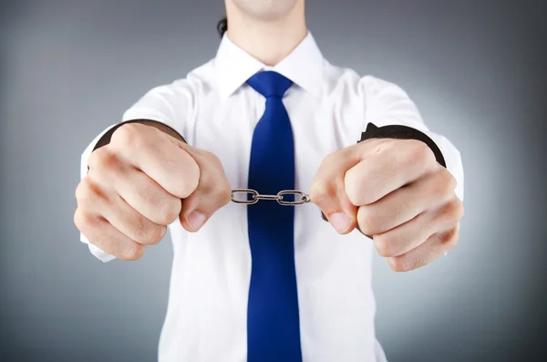 Бізнесмен в наручниках за свої злочини — стокове фото