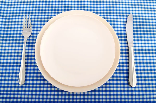 Prázdný talíř s nádobím — Stock fotografie
