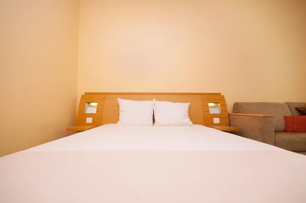 Comfortabele kamer in het hotel — Stockfoto