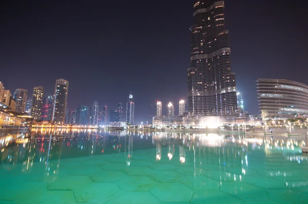 Dubai-utsikt om natten – stockfoto