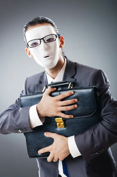 Concept d'espionnage industriel avec homme d'affaires masqué — Photo