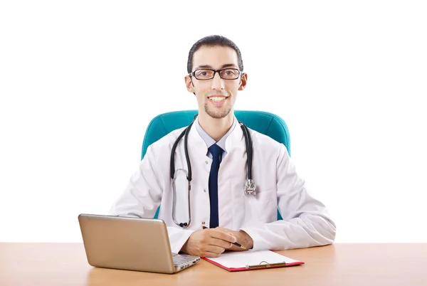 Medico maschio che lavora su laptop — Foto Stock