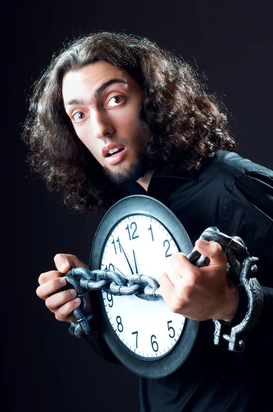 Concepto de tiempo con hombre y reloj — Foto de Stock