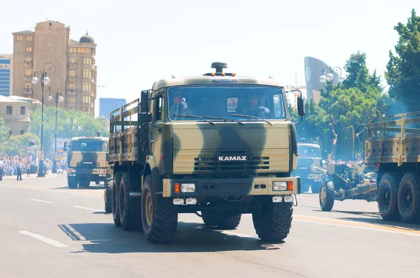 BAKU - 26 de junho de 2011 - Desfile Militar em Baku, Azerbaijão sobre Ar — Fotografia de Stock