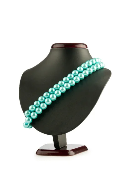 Naszyjnik perłowy izolowany na białym — Zdjęcie stockowe