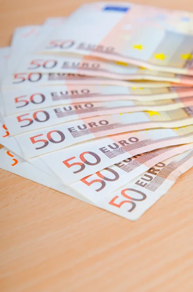 Sette düzenlenen euro banknot — Stok fotoğraf