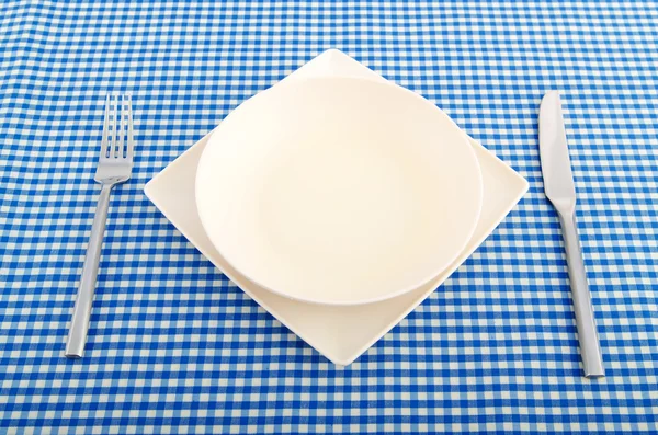 Prázdný talíř s nádobím — Stock fotografie