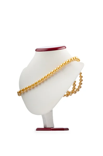 Perlový náhrdelník izolovaný na bílém — Stock fotografie
