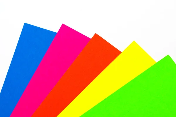 Hojas de papel coloridas en blanco — Foto de Stock