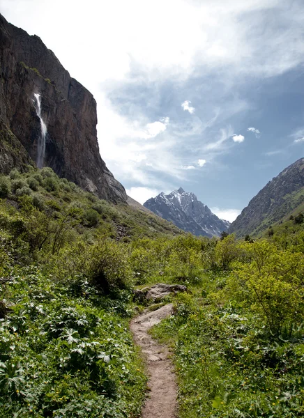 Cascade Gorge Belagorka. Kirghizistan . — Photo