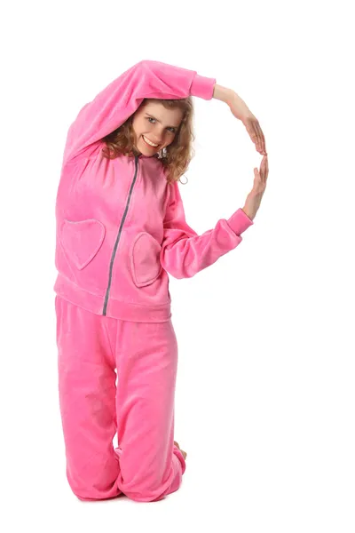 Lány rózsaszín ruhát képviseli a levél p — Stock Fotó
