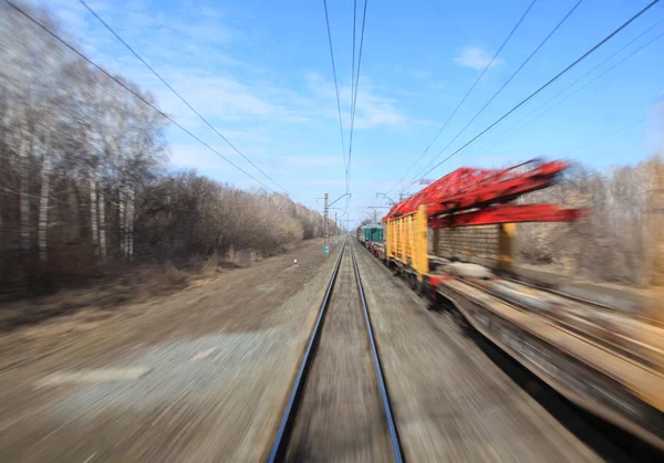 Visa på järnväg från att flytta tåg — Stockfoto