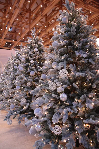 Dekoration nyår träd — Stockfoto