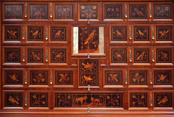 Luksusowe drewniane przypadku skrzynek inkrustowany — Zdjęcie stockowe