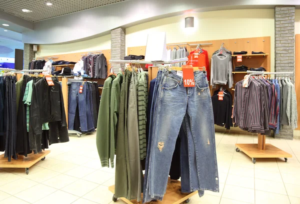Butik med kläder — Stockfoto