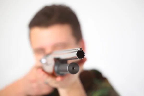 Uomo puntato dalla pistola — Foto Stock