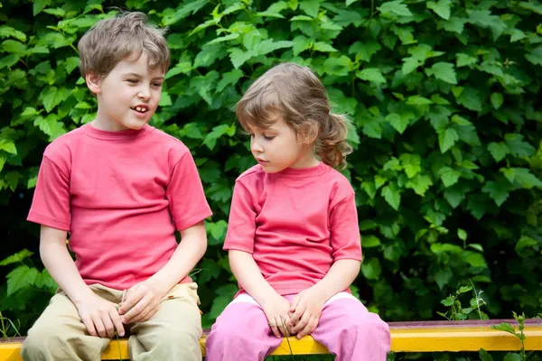 The boy and the girl in park — Stock Photo, Image