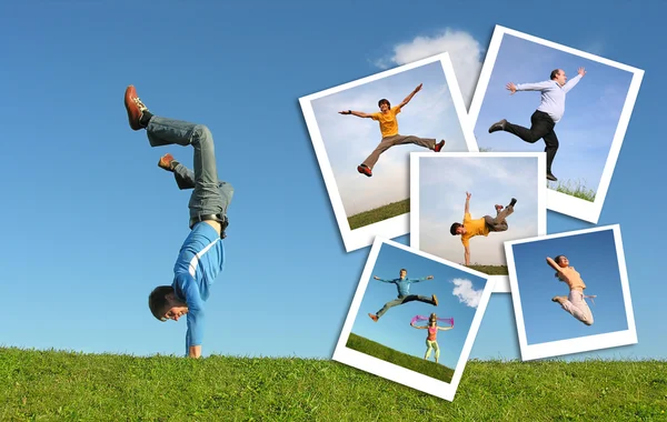 Hoppar man i gräs och fotografier av, collage — Stockfoto
