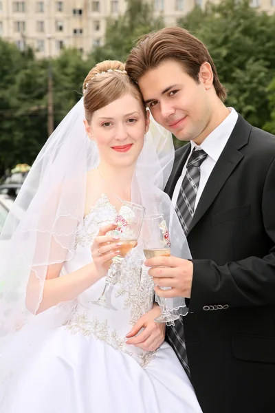 Bride and fiance — Stock Photo, Image