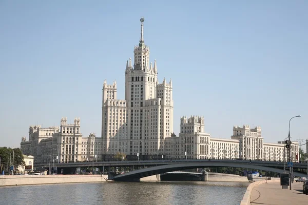 Wieżowiec w Moskwie — Zdjęcie stockowe
