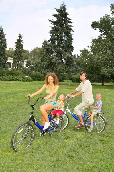 Family riding — Stock Photo, Image
