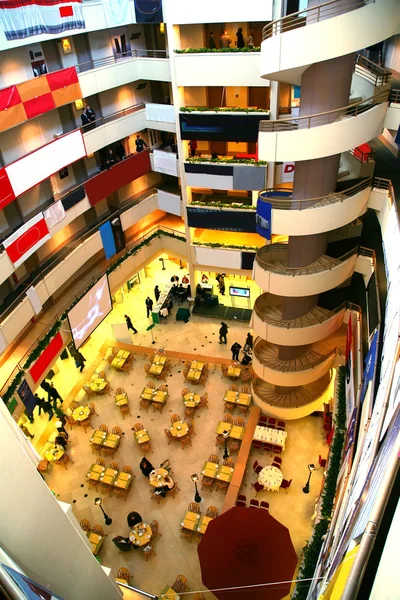 Centro comercial dentro — Fotografia de Stock