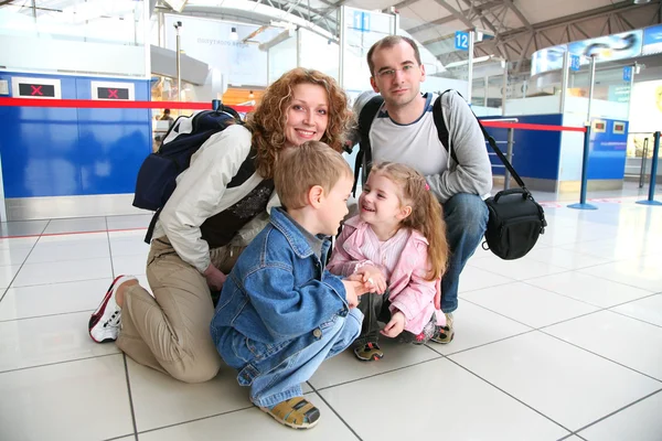 Família viajante — Fotografia de Stock