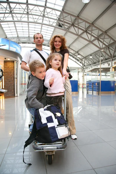 Família viajante 2 — Fotografia de Stock