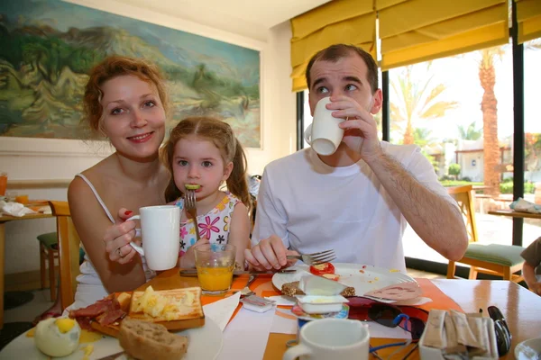 Familjemiddag frukost — Stockfoto