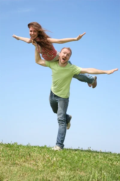 The friend and the girlfriend have fun — Stock Photo, Image