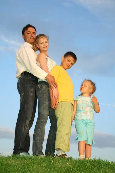 Familjen två barn — Stockfoto