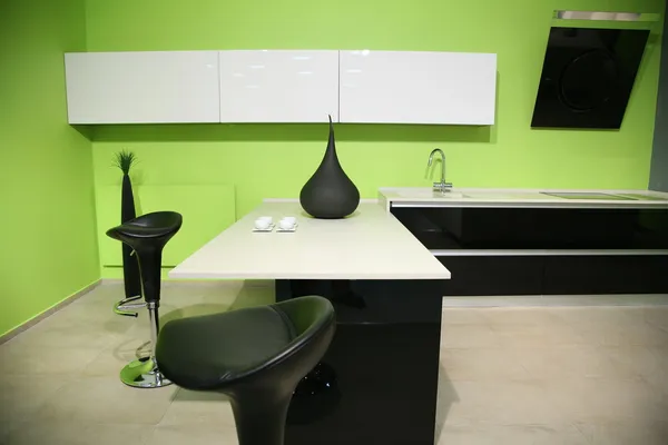 Green room kitchen — Stock Photo, Image