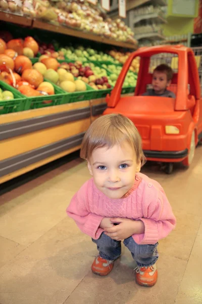 Dziecko supermarketu — Zdjęcie stockowe