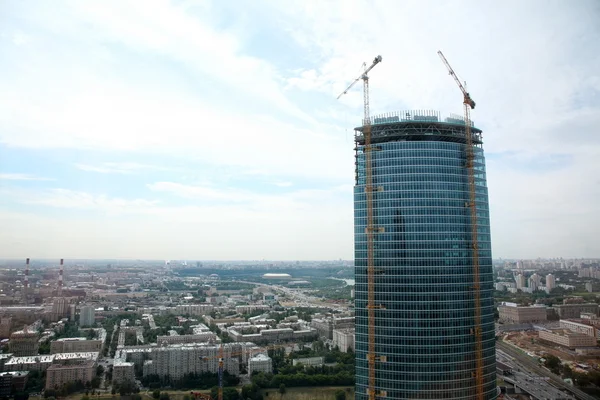 La construcción del rascacielos — Foto de Stock