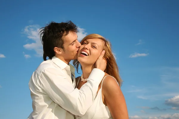 Man kisses the woman — Stock Photo, Image